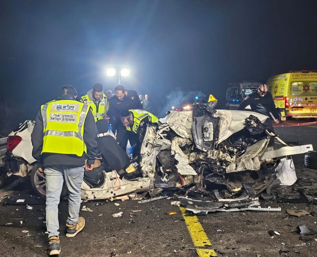 צוותי זק"א בזירת התאונה הקטלנית