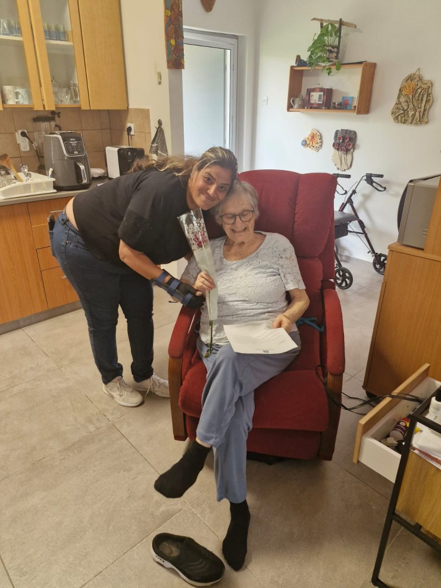 דוברות והסברה חוף אשקלון